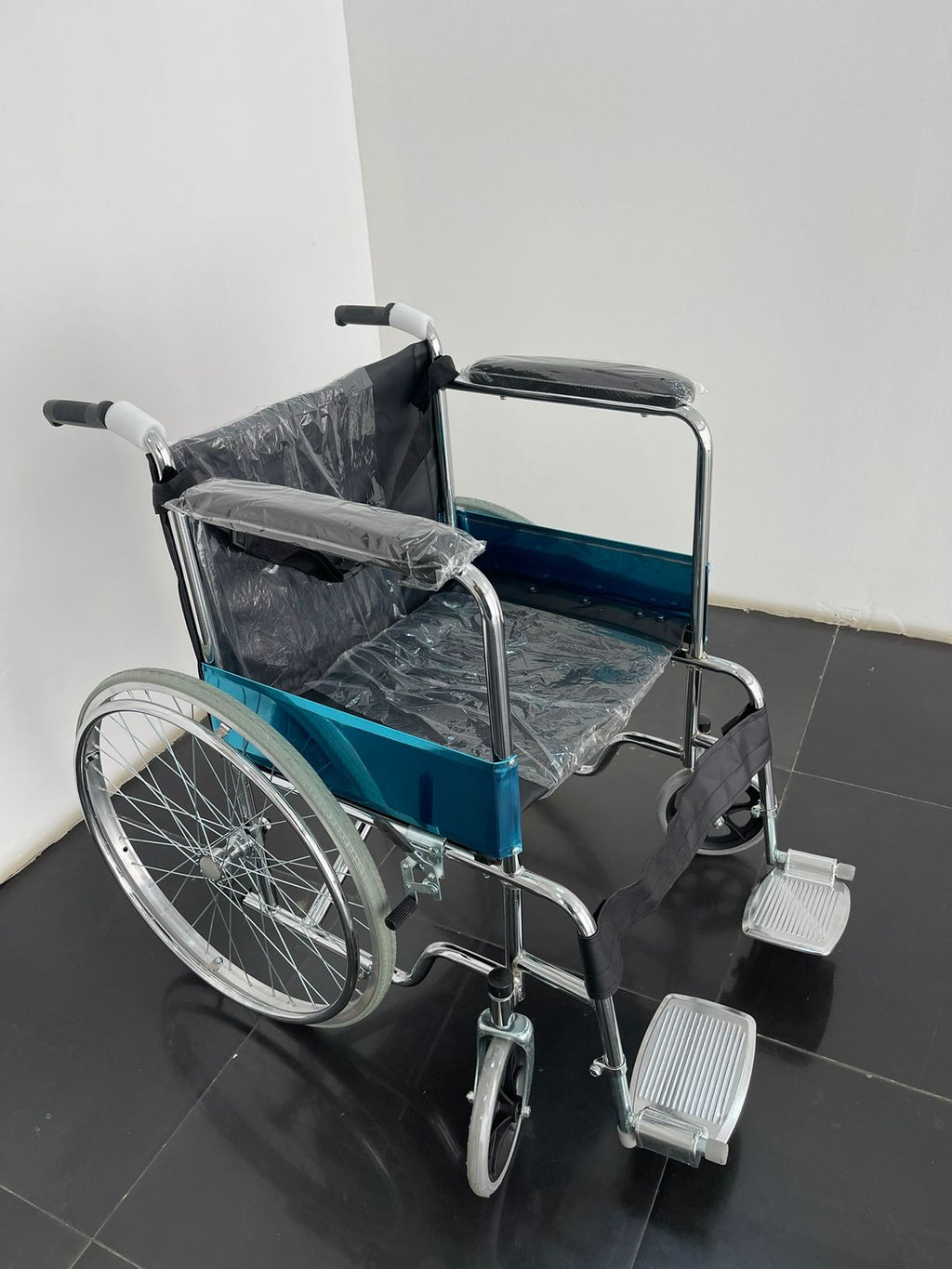 Fauteuil Roulant Électro-plaqué KY-W809 22 Pouces – Grande Taille, Confort et Charge 113 kg